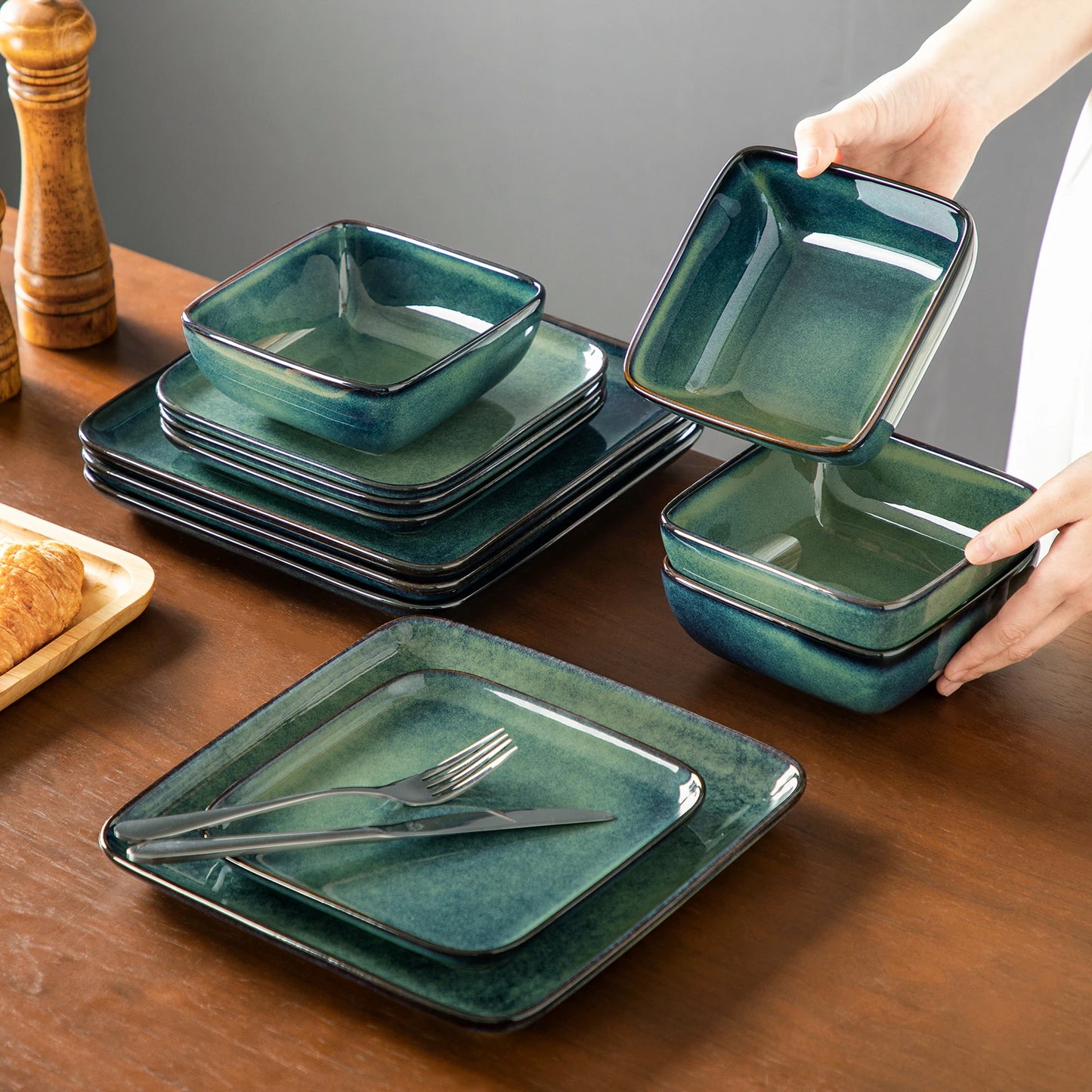 MALACASA Ceramic Dinnerware Set Reactive Glaze